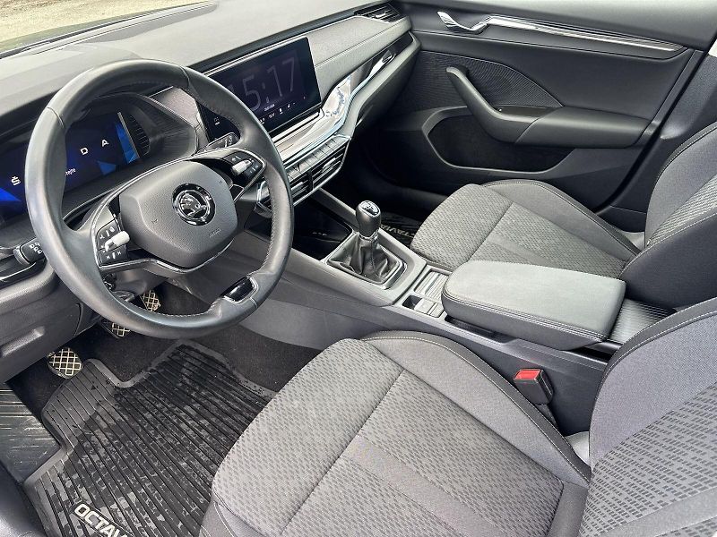 Škoda Octavia (2023) Combi 1.5 TSI Style - fotka 7 z 29