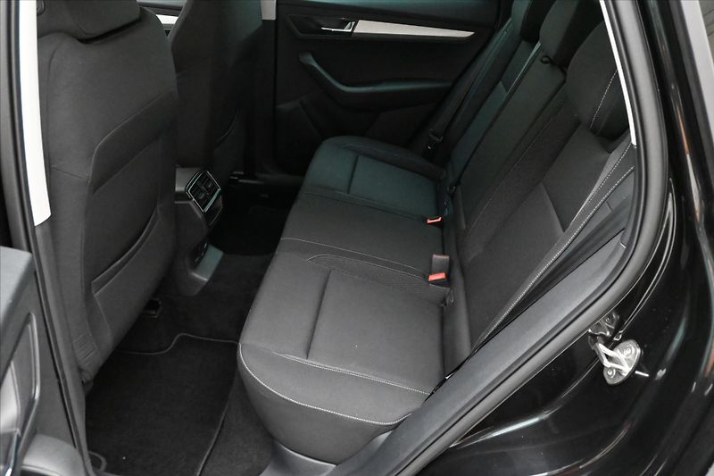 Škoda Karoq 2,0 TDI 110 kW VIRTUAL Kamera - fotka 14 z 30