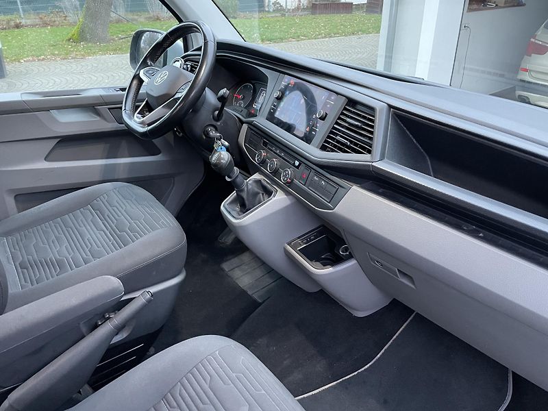 Volkswagen Caravelle 2,0TDi 110kW comfortLINE 5míst - fotka 20 z 32