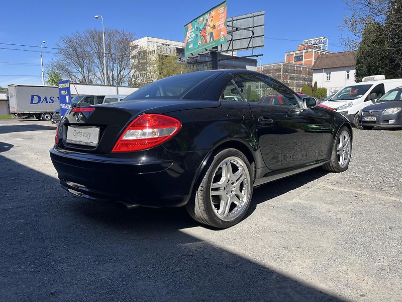 Mercedes-Benz SLK (2005) 350 V6 200 Kw AMG paket ČR!!! - fotka 5 z 18