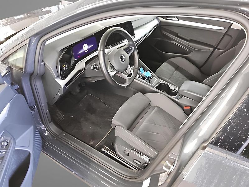 Volkswagen Golf 2.0TDI DSG 110kW 1.Maj DPH TZ - fotka 3 z 4