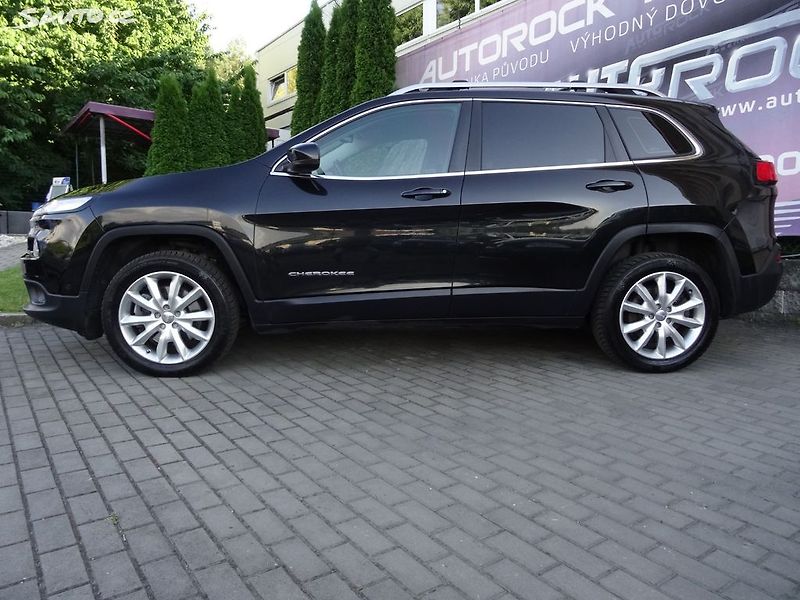Jeep Cherokee 2.0/103kW MultiJet 4x4(Manual) - fotka 11 z 29