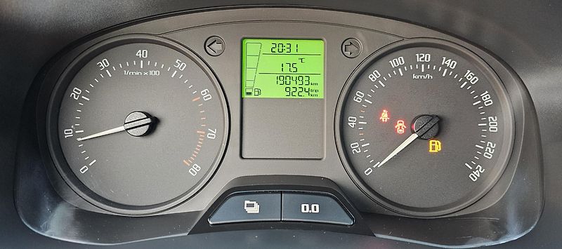 Škoda Fabia 1.2 TSI 63kW,KLIMA,1.MAJITEL - fotka 22 z 49