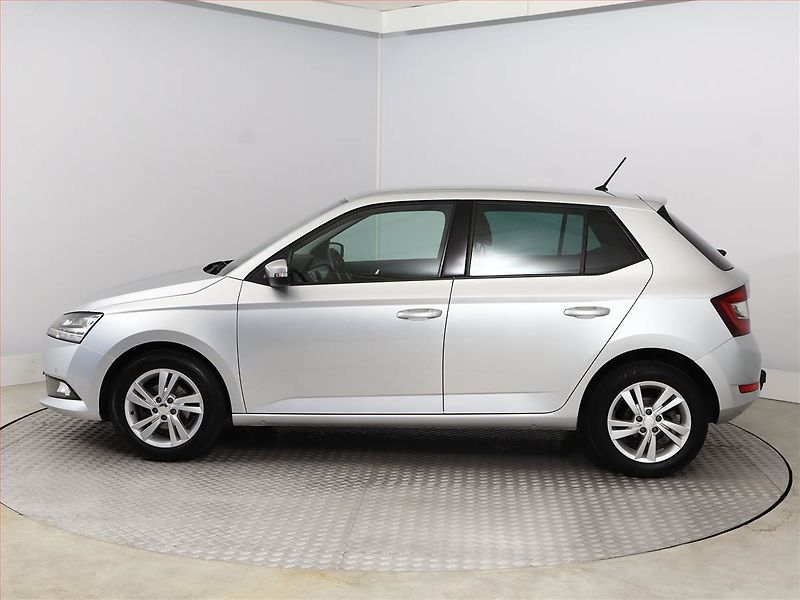 Škoda Fabia (2020) Style 1.0 TSI, Serv.kniha - fotka 3 z 14