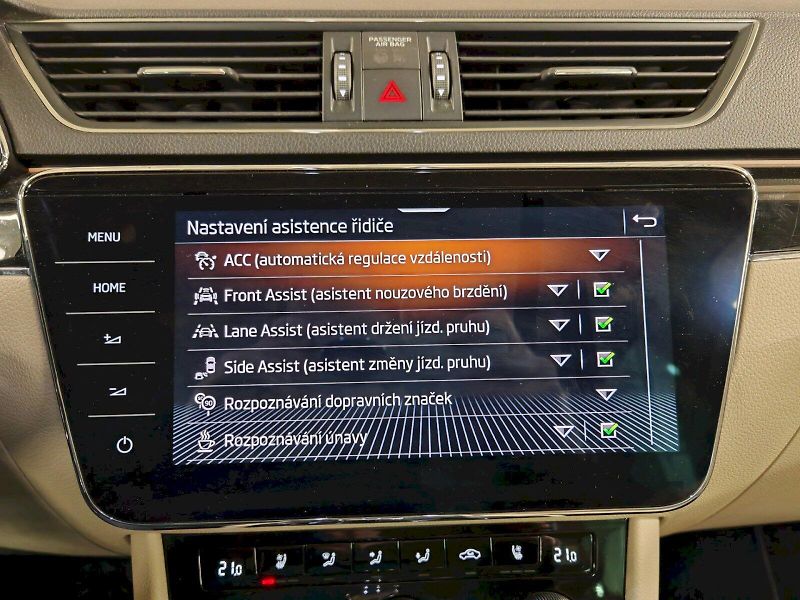 Škoda Superb (2022) 2.0 TDI 147 kW DSG 4x4 L&K - fotka 12 z 31