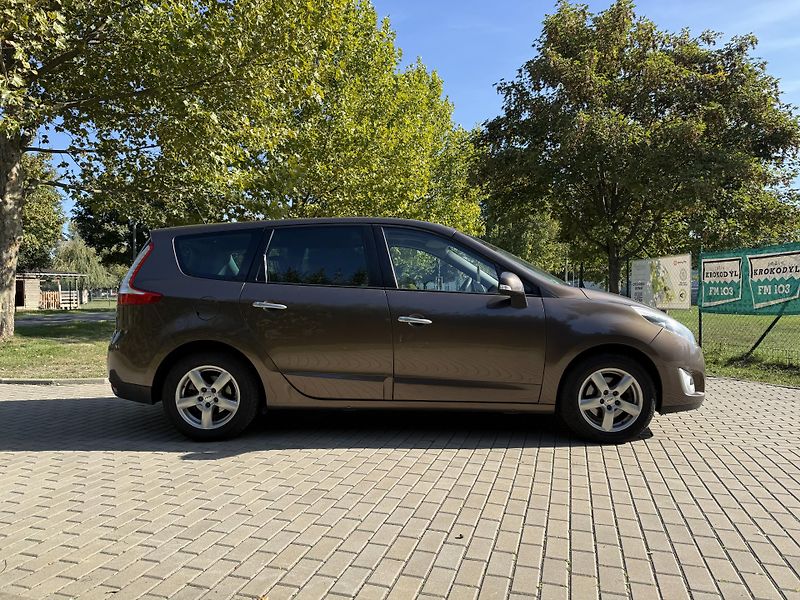 Renault Grand Scénic 1.4 TCe Dynamique - fotka 13 z 30