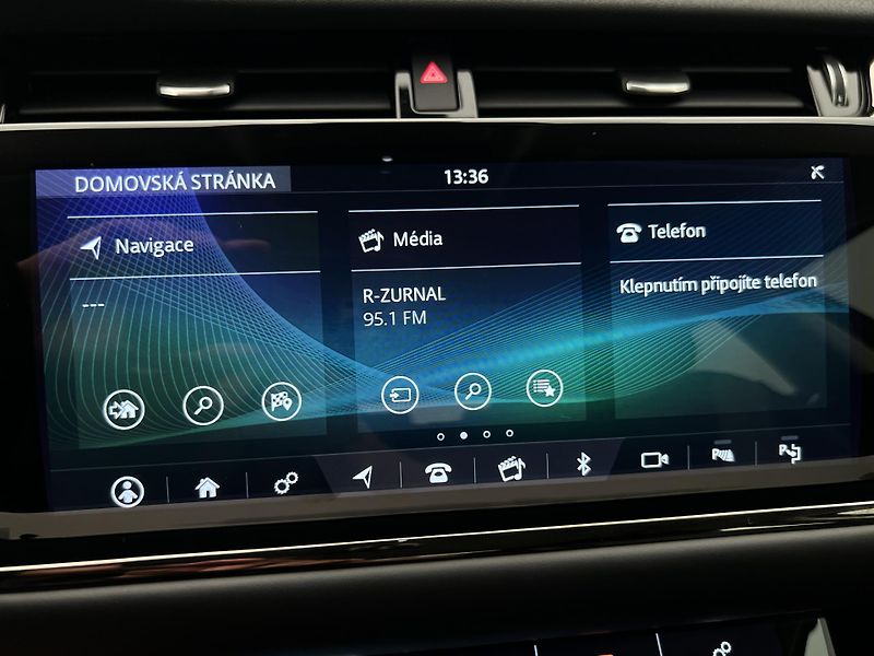 Land Rover Range Rover Evoque P200 R-DYNAMIC HSE AUT CZ - fotka 31 z 48