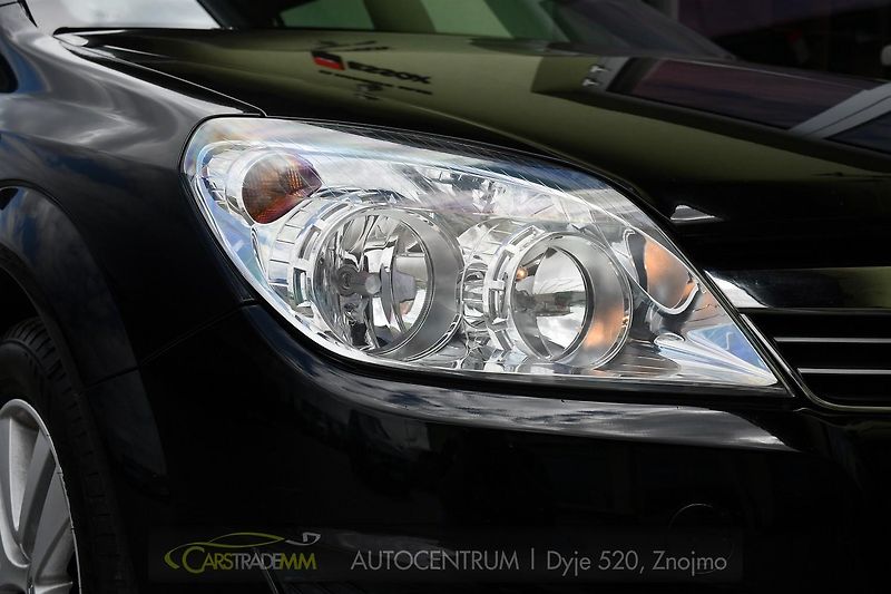 Opel Astra SW 1.6i SPORT A/C  - fotka 41 z 42