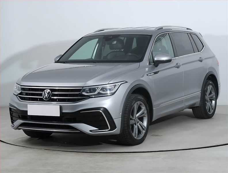 Volkswagen Tiguan Allspace (2023) R-Line 2.0 TDI - fotka 2 z 25