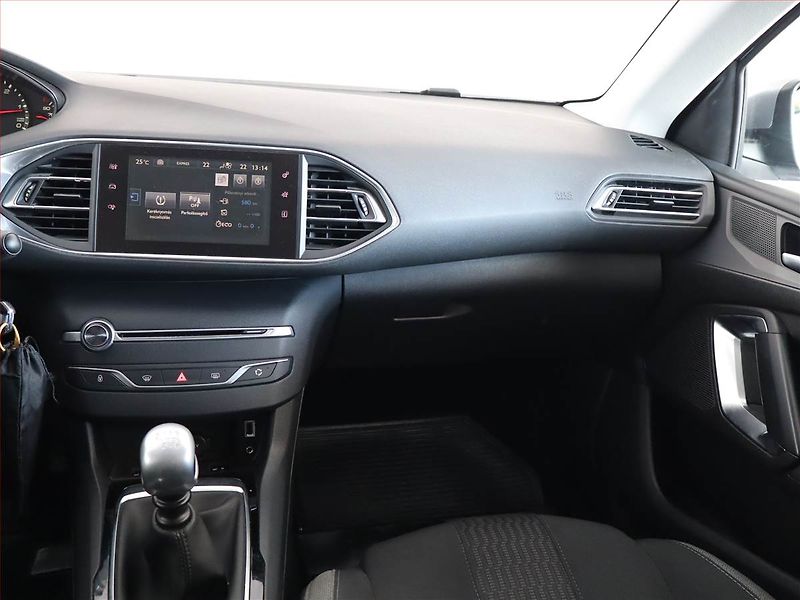 Peugeot 308 (2016) 1.6 BlueHDi, Serv.kniha - fotka 8 z 17