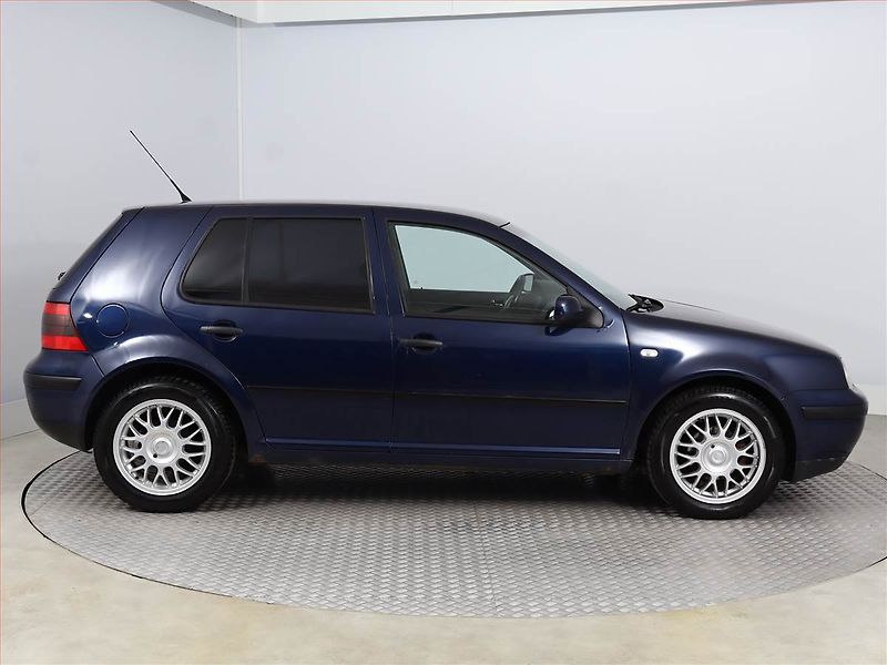 Volkswagen Golf (2004) 1.4 16V, nová STK, Klima - fotka 6 z 11