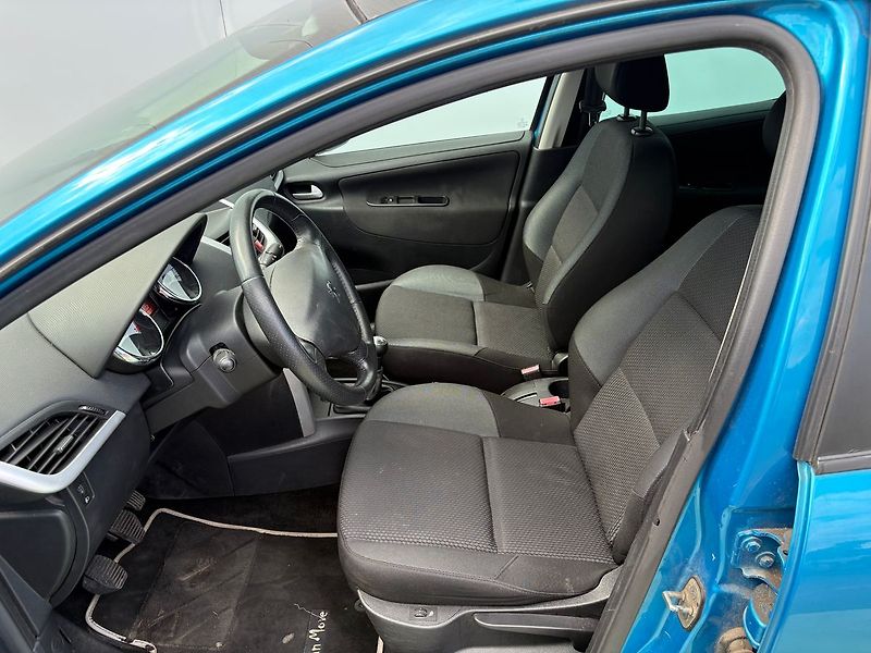 Peugeot 207 1.4VTi, 70kW, Klima, Výhřevy - fotka 6 z 19