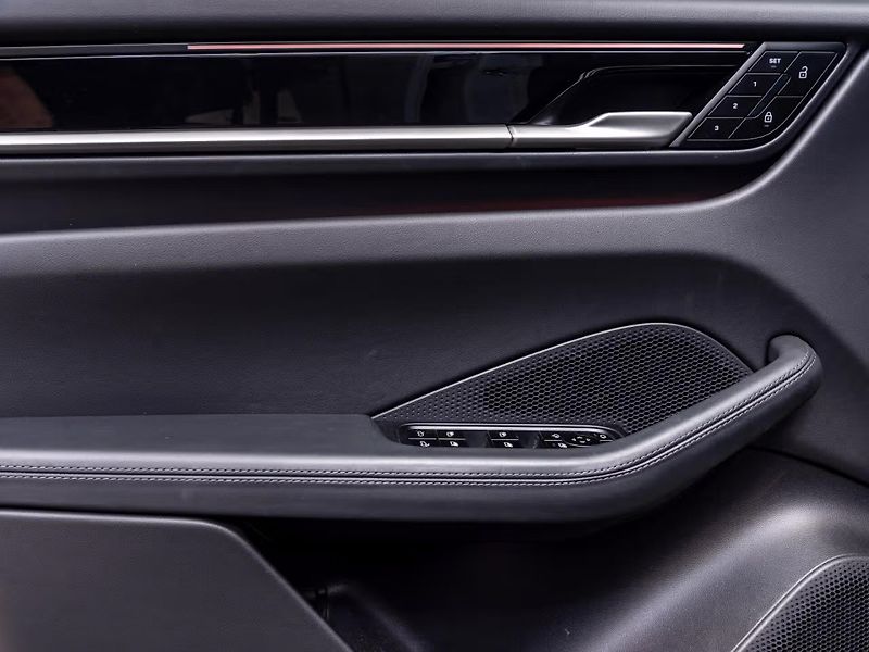 Porsche Macan 4S PASM InnoDrive 360 Pano Ven - fotka 8 z 18