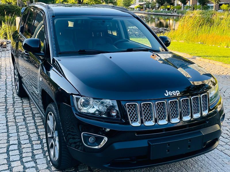 Jeep Compass 2.4i 4x4 AUT KAMERA TAŽNÉ - fotka 7 z 47