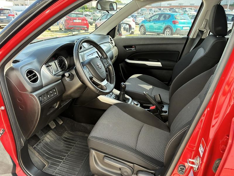 Suzuki Vitara 1.6 VVTi 88kW AllGrip Premium - fotka 10 z 22
