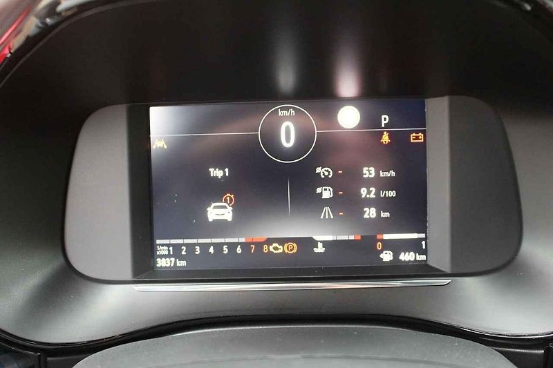 Opel šel cestou co nejnižší možné ceny, v základu nabízí tedy jediný motor.