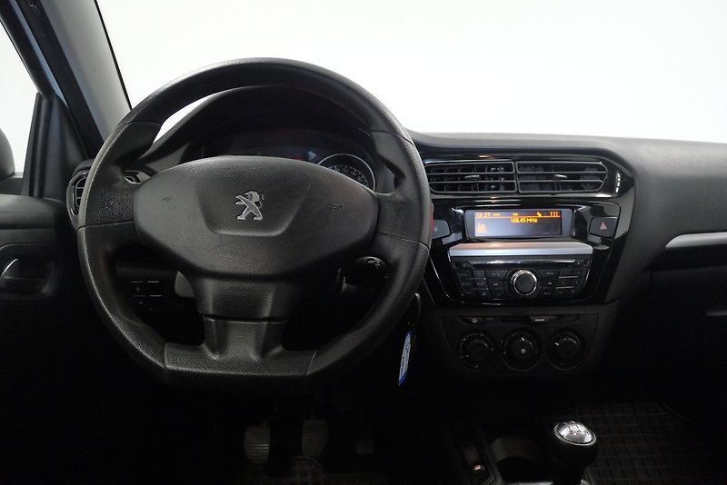 Peugeot 301 - fotka 14 z 19