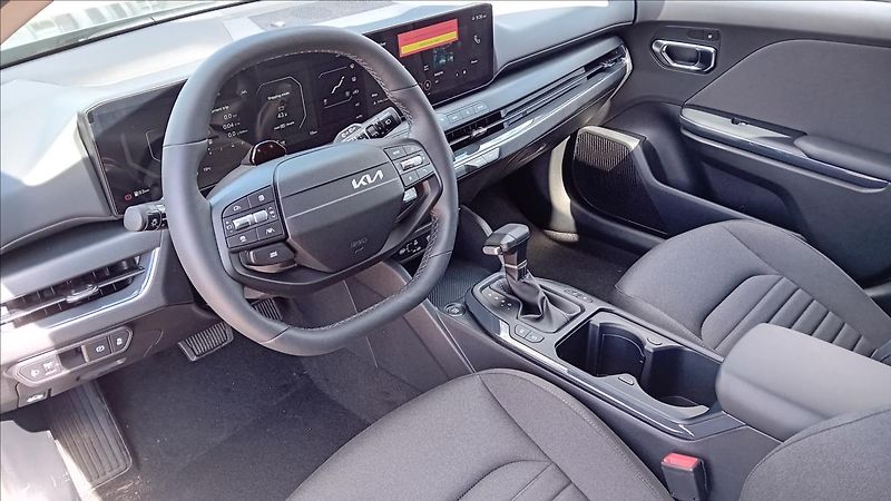 Kia K4 1,6 T-GDi 7DCT EXCLUSIVE - fotka 7 z 9