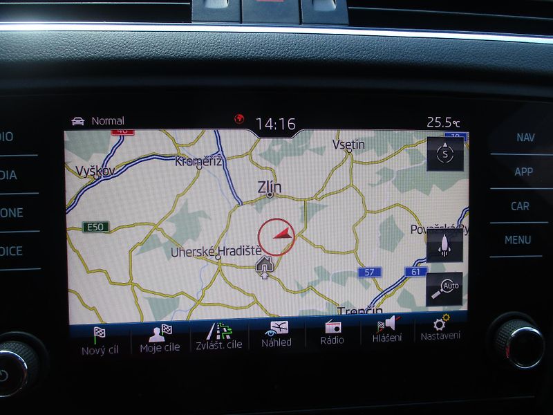 Škoda Octavia 2.0 TDi SCOUT 1.MAJ ČR - fotka 28 z 46