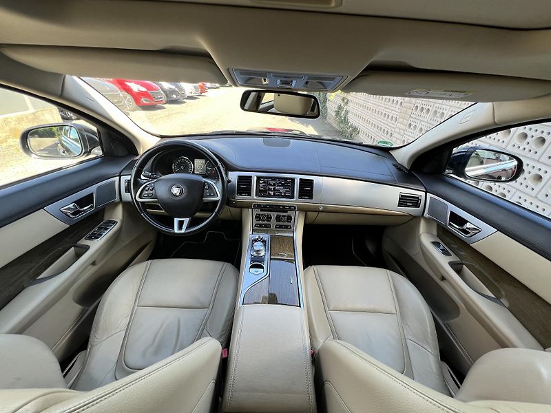 Jaguar XF 3.0D AUTOMAT KŮŽE NAVI KAMERA  - fotka 20 z 51