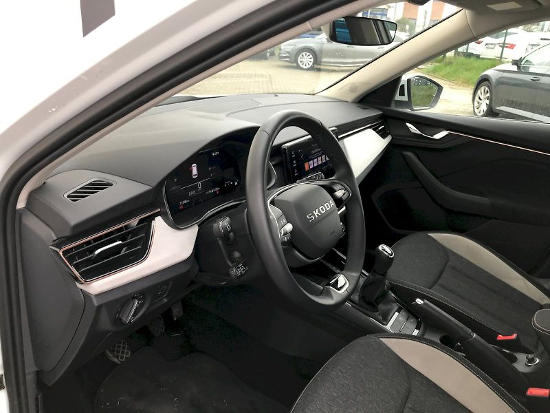 Škoda Kamiq (2025) TOP SELEC TSI 85/1.0 M6F - fotka 19 z 28