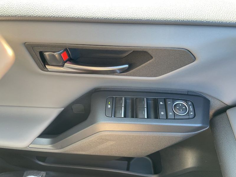 Toyota RAV4 2.5 Hybrid 4x4 GR SPORT - fotka 27 z 32