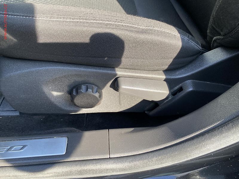 Ford Mondeo (2019) 2.0 TDCI, AT, xenon, autoAC - fotka 14 z 20