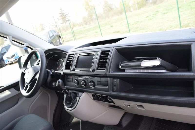 Volkswagen Transporter 2,0 TDI 110KW KLIMA TAŽNÉ NAVI - fotka 20 z 48