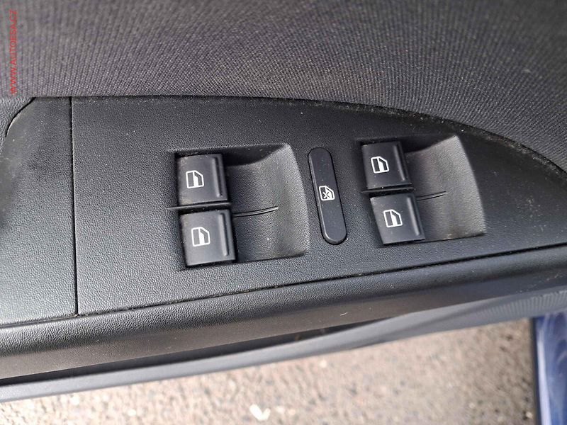 Seat Leon (2009) 1.4 TSi, Tempo, park. čidla - fotka 12 z 18