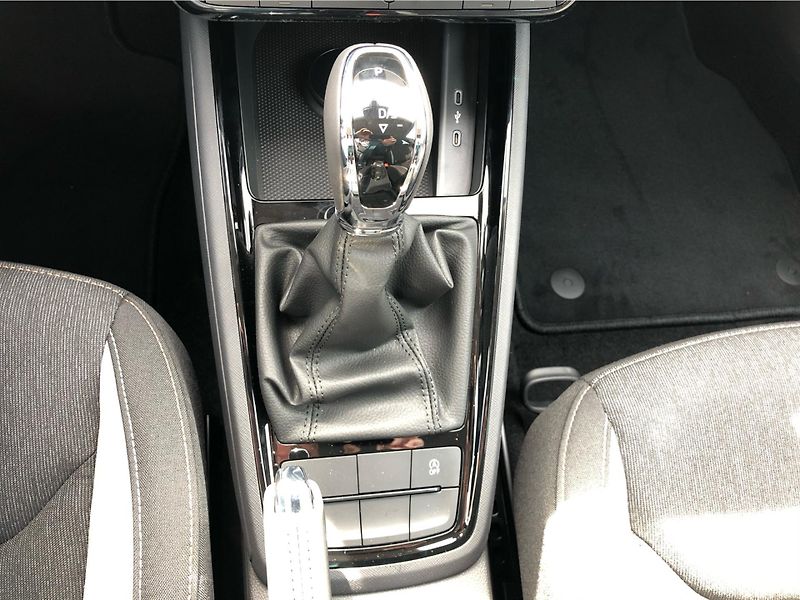 Škoda Kamiq 1,0TSI - fotka 21 z 28