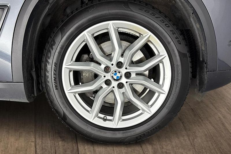 BMW X5 xDrive30d - fotka 5 z 12