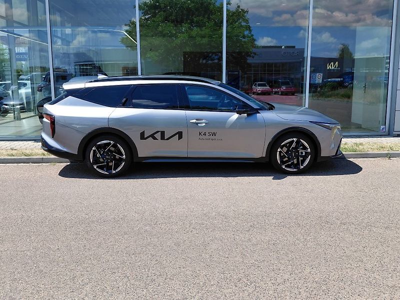 Kia K4 GT-LINE 1,6 T-GDi GPF 7DCT 132 - fotka 9 z 12