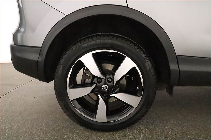 Nissan Qashqai (2017) 1.2 DIG-T, Automat, Tempomat - fotka 17 z 17