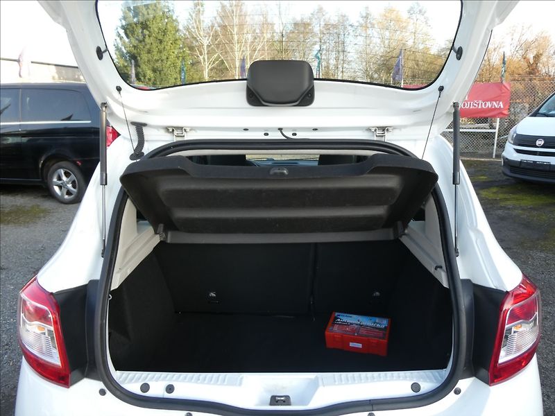 Dacia Sandero 1,2 16V 55kW Access, KLIMA - fotka 13 z 33