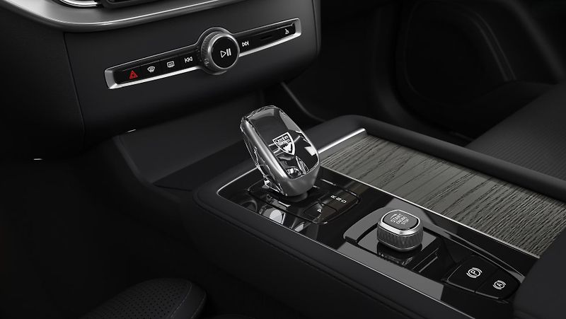 Volvo XC90 (2026) B5 AWD PLUS BRIGHT - fotka 16 z 16