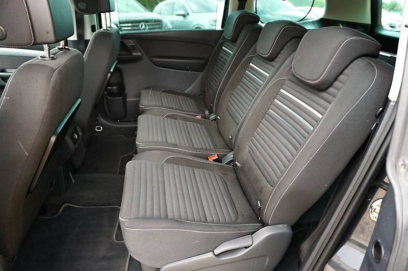 Volkswagen Sharan (2015) CUP 2,0 TDI 130 kW - fotka 23 z 54