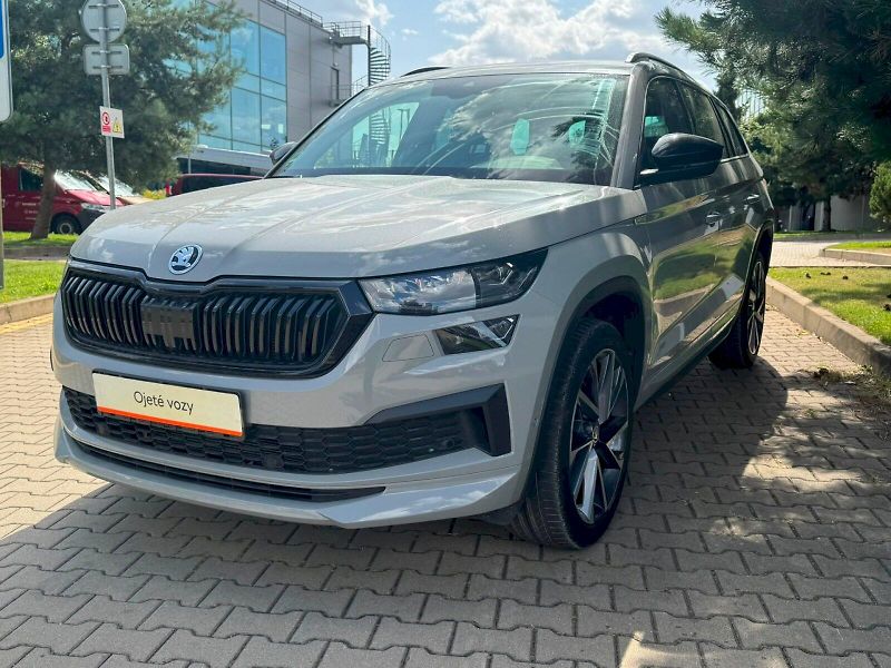 Škoda Kodiaq (2023) SPORTLINE EXCLUSIVE 2.0TSI 140 - fotka 17 z 27