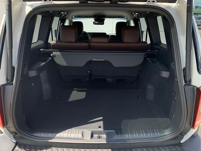 Toyota Land Cruiser INVINCIBLE 2.8D-4D 204k 4x4 AT - fotka 5 z 46