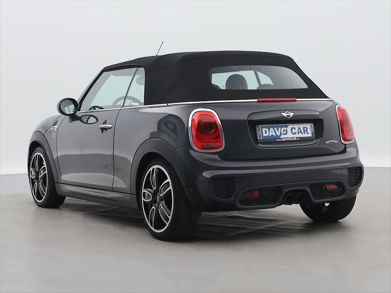 Mini Cooper 2,0 i JCW 170kW Cabrio Manual - fotka 5 z 39