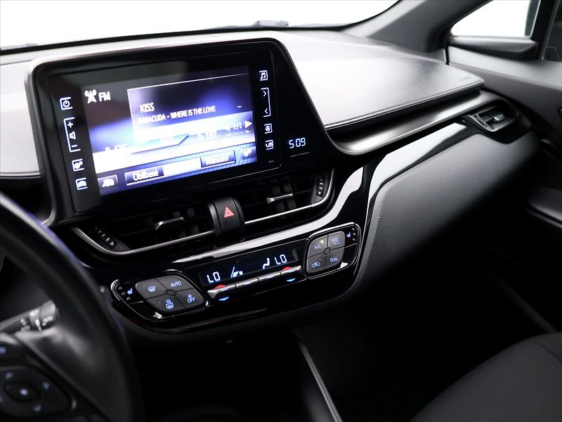 Toyota C-HR 1,2 TURBO 85kW ACTIVE ALU CZ - fotka 23 z 35