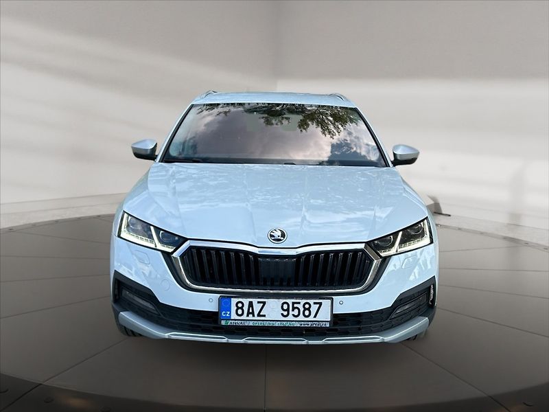 Škoda Octavia 2,0 TDI 147 Scout 4x4 AT - fotka 2 z 11