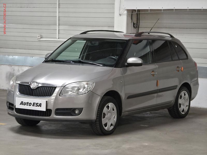 Škoda Fabia (2008) 1.4TDi, AC, TZ - fotka 3 z 15