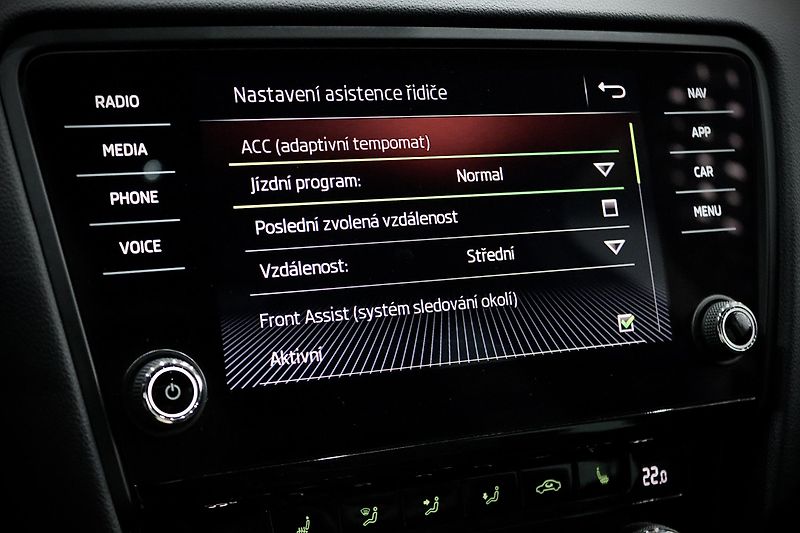 Škoda Octavia 3 FL Combi 2.0 TSI 169 kW RS - fotka 29 z 42
