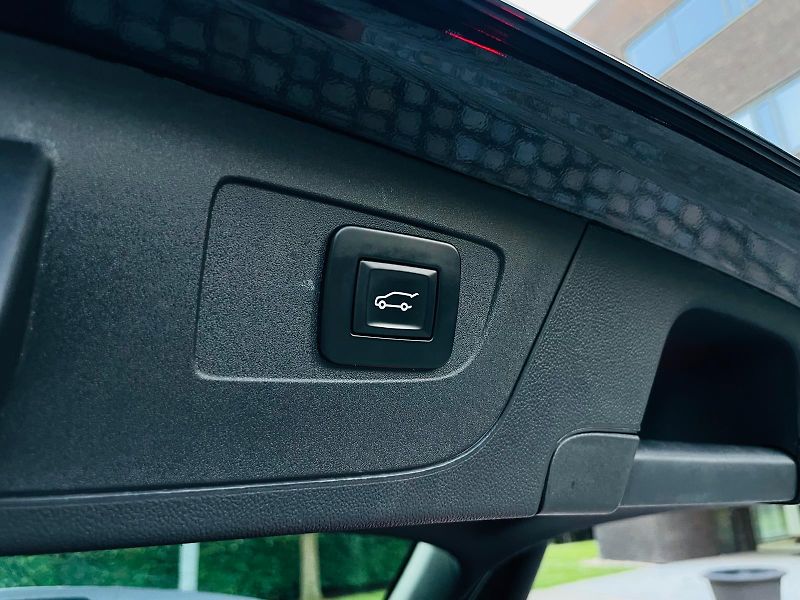Opel Insignia 2.0CDTi KAMERA VÝHŘEV SERVISKA - fotka 22 z 51