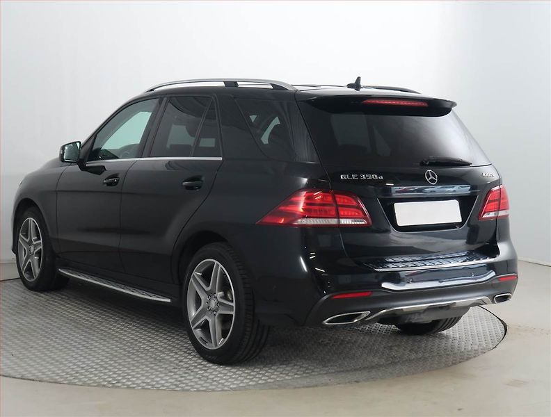 Mercedes-Benz GLE (2016) Avantgarde 350 d - fotka 4 z 19