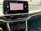 Volkswagen T-Roc Life 1.5 TSI 110kW DSG - náhled 18