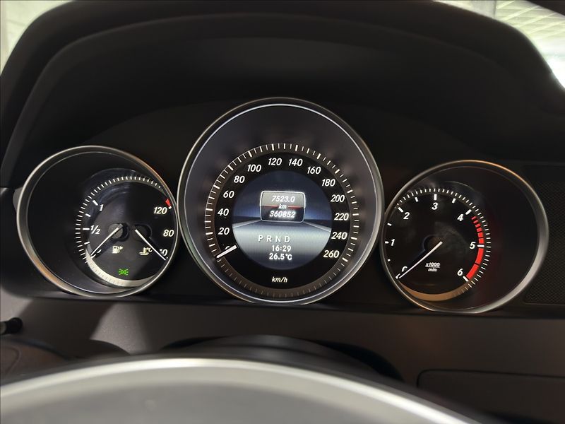 Mercedes-Benz Třídy C 2,2   250CDI 4MATIC AVANTGARDE - fotka 13 z 28