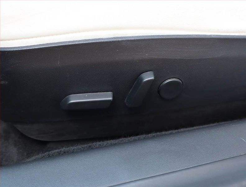 Tesla Model 3 (2019) Performance 78kWh, SoH 80% - fotka 15 z 18