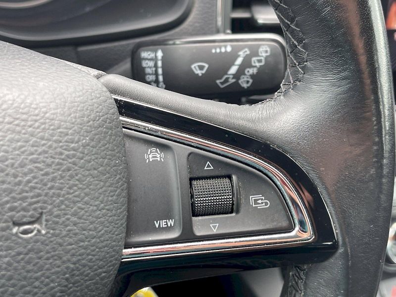 Škoda Karoq (2019) 1.5 TSI 110 kW Ambition Plus - fotka 10 z 31