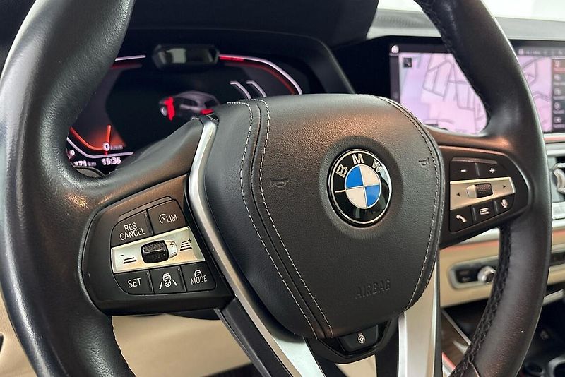 BMW X5 xDrive30d - fotka 23 z 27